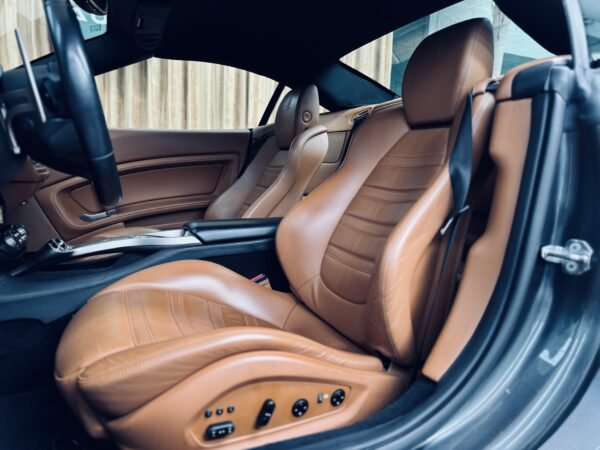 2011 FERRARI California 4.3 V8 4 plazas - Image 11