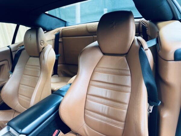 2011 FERRARI California 4.3 V8 4 plazas - Image 12