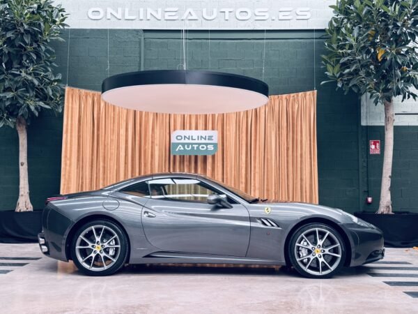 2011 FERRARI California 4.3 V8 4 plazas - Image 10
