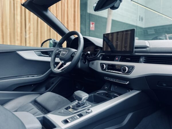 (RESERVADO!) 2024 AUDI A5 S line 40 TFSI 150kW MHEV S tron Cabrio - Image 10