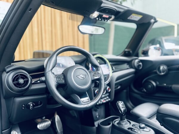 2021 MINI MINI John Cooper Works Cabrio - Imagen 9