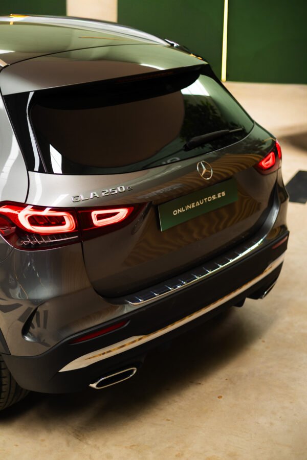 2023 MERCEDES-BENZ GLA GLA 250e - Imagen 9