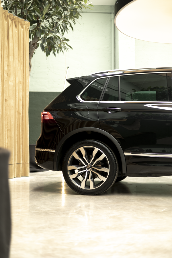 2023 VOLKSWAGEN Tiguan RLine 1.4 TSI eHybrid 180kW 245CV DSG - Image 9