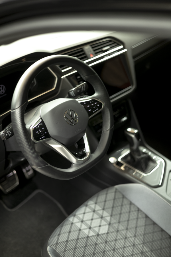 2023 VOLKSWAGEN Tiguan RLine 1.4 TSI eHybrid 180kW 245CV DSG - Image 11