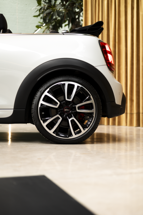 2021 MINI MINI John Cooper Works Cabrio - Imagen 5