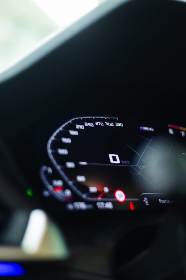 2022 BMW Serie 4 M4 Competition - Image 20