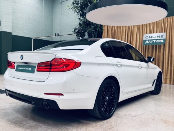 2021 BMW Serie 5 520IA - Imagen 3