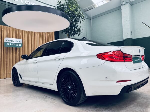 2021 BMW Serie 5 520IA - Imagen 2