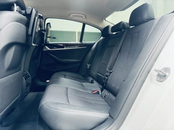 2021 BMW Serie 5 520IA - Imagen 7