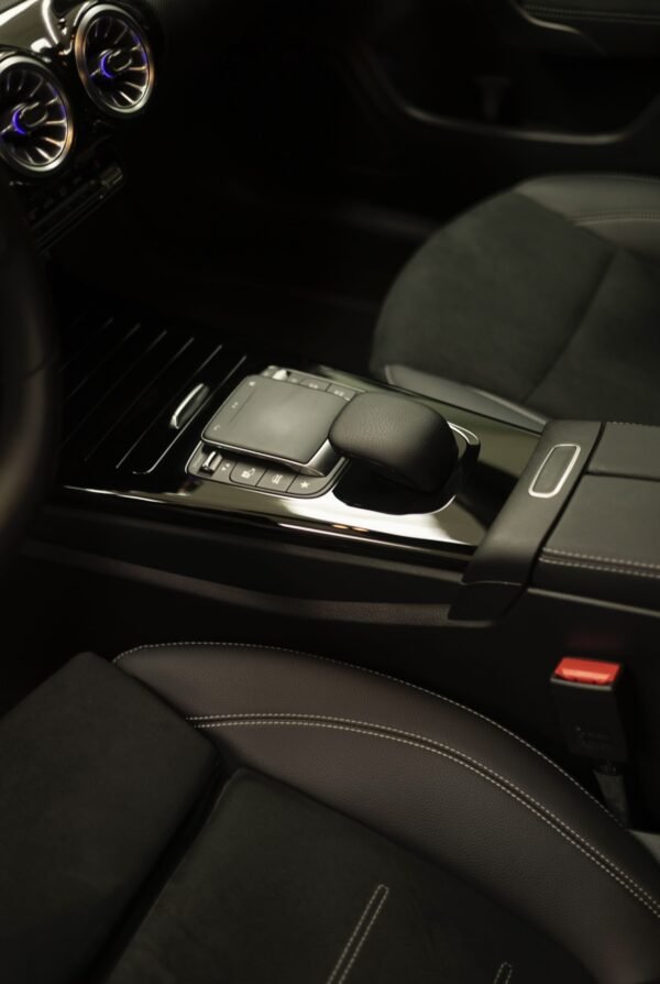 2023 MERCEDES-BENZ CLA CLA 200 D DCT Shooting Brake - Imagen 26