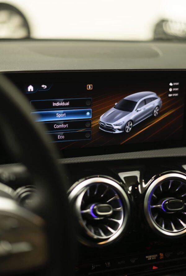 2023 MERCEDES-BENZ CLA CLA 200 D DCT Shooting Brake - Imagen 30