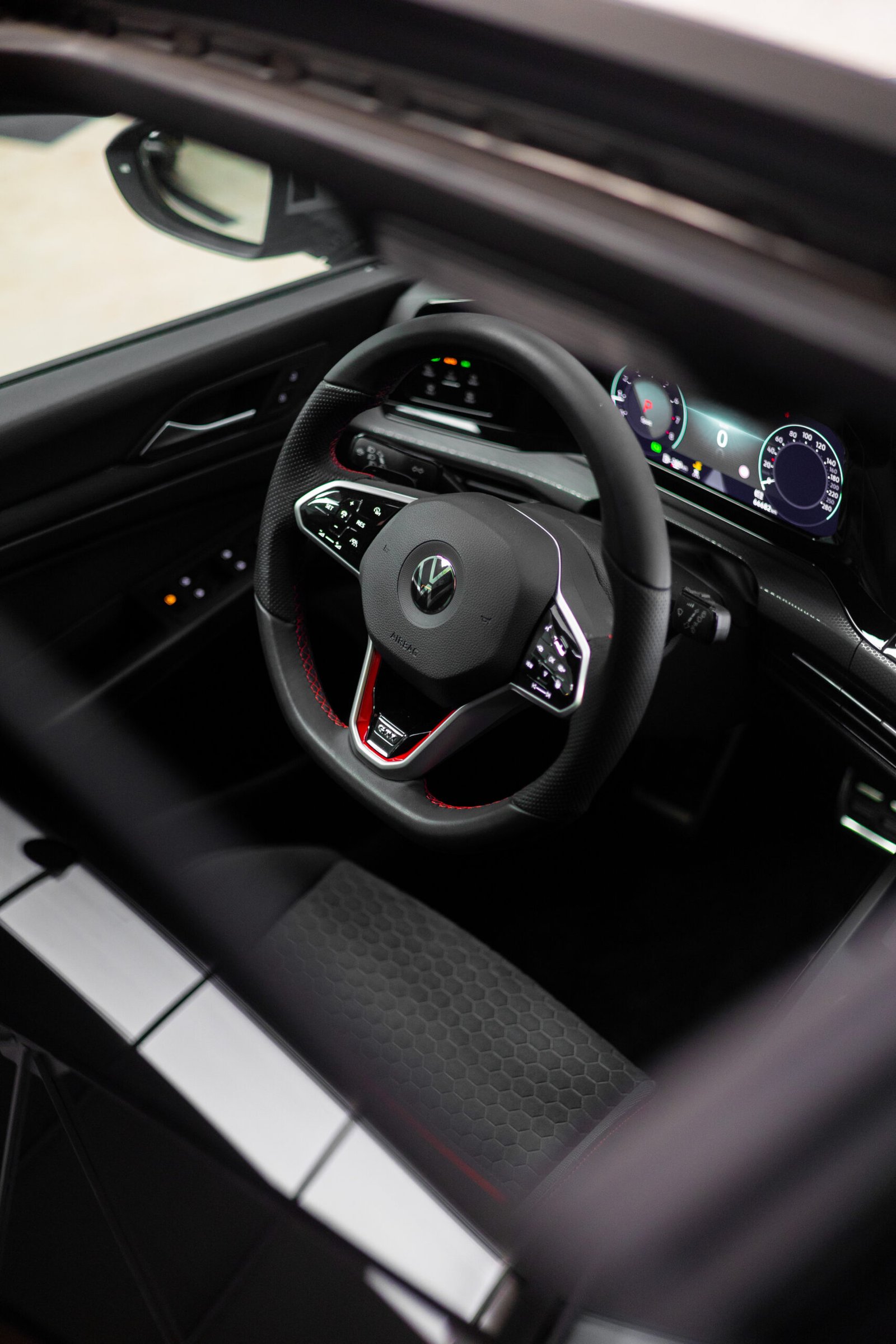 2021 VOLKSWAGEN Golf GTI Clubsport 2.0 TSI 221kW 300CV DSG - Image 13