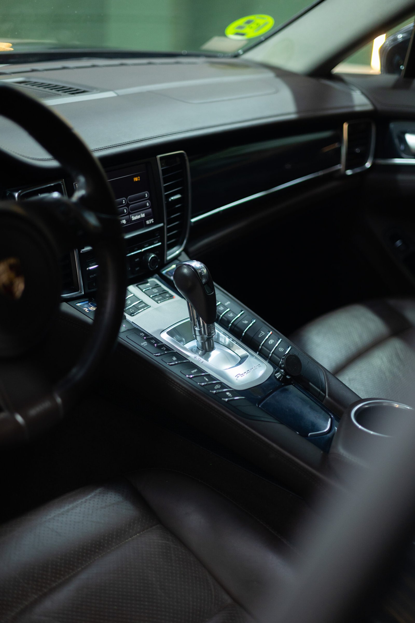 2010 PORSCHE PANAMERA 4.8 4S - Image 26