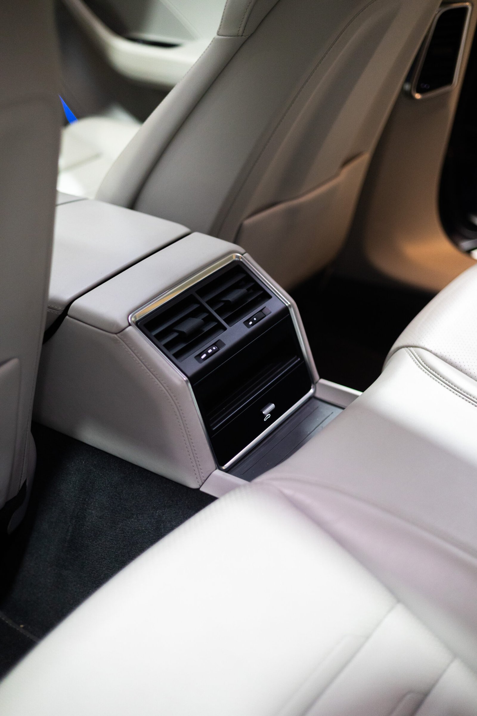 2021 PORSCHE Panamera 4 EHybrid Executive - Image 24