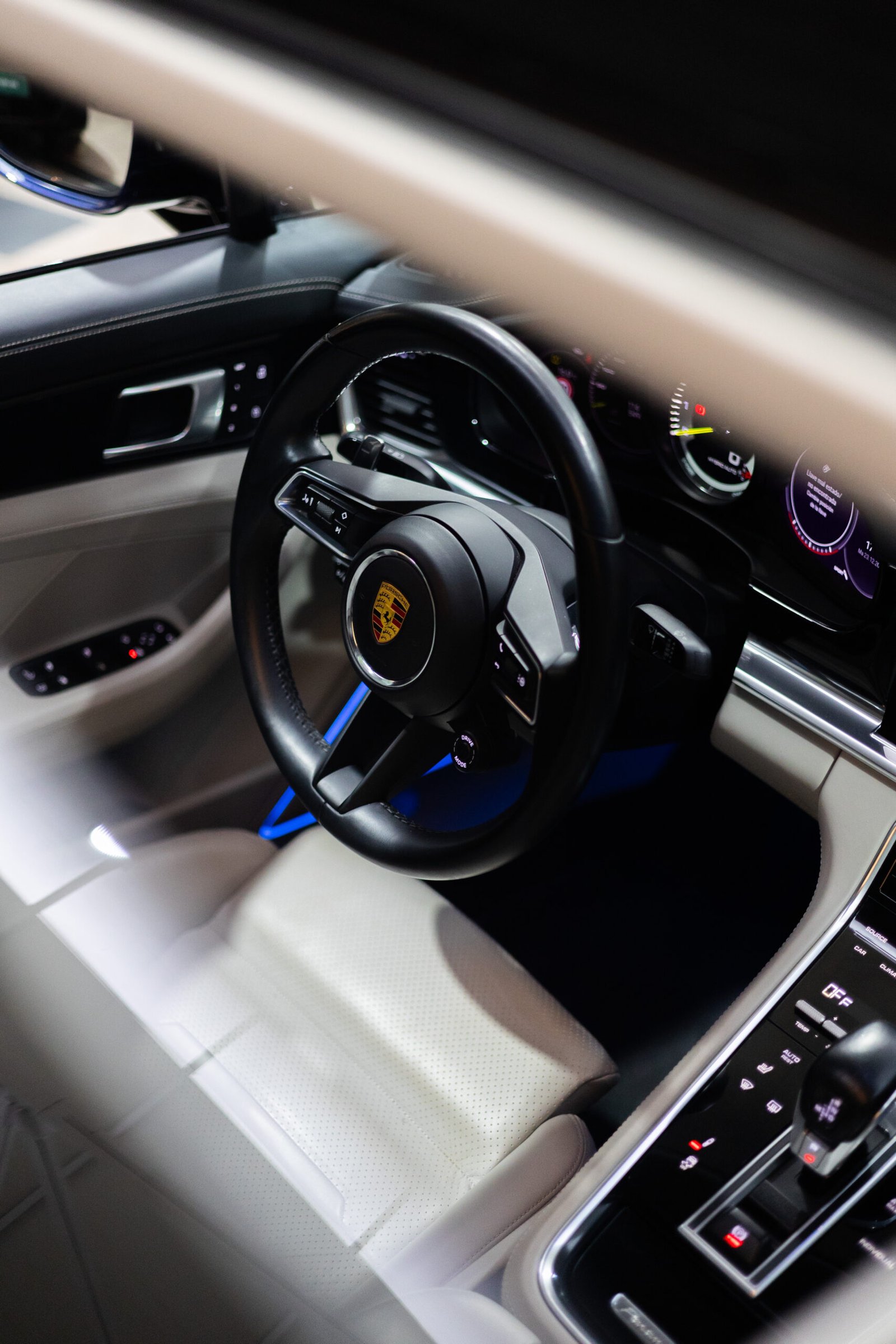 2021 PORSCHE Panamera 4 EHybrid Executive - Image 27