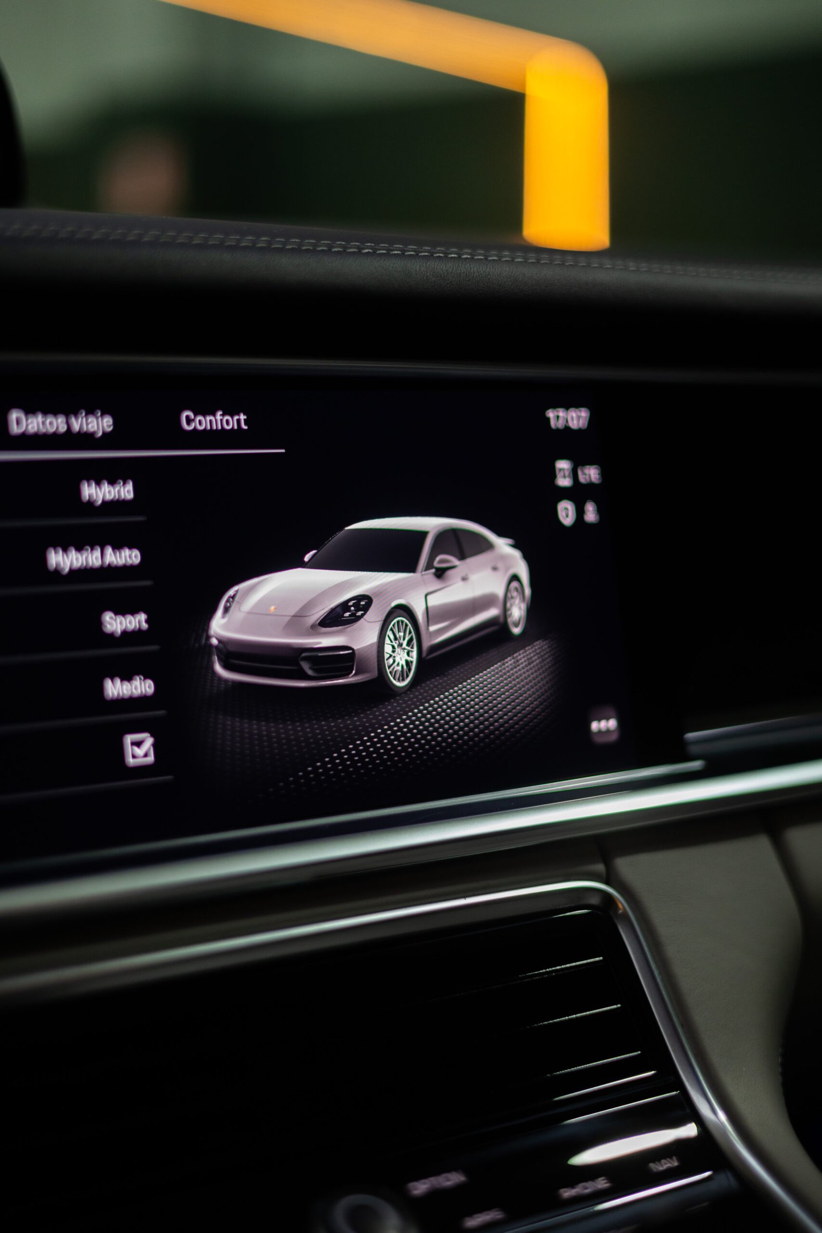 2021 PORSCHE Panamera 4 EHybrid Executive - Image 11