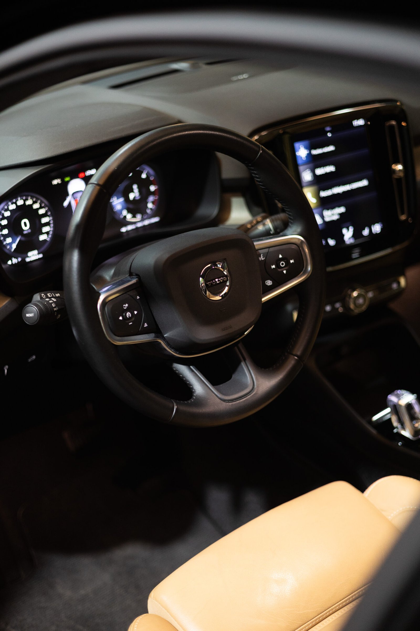 2021 VOLVO XC40 2.0 D3 Inscription Auto - Image 12