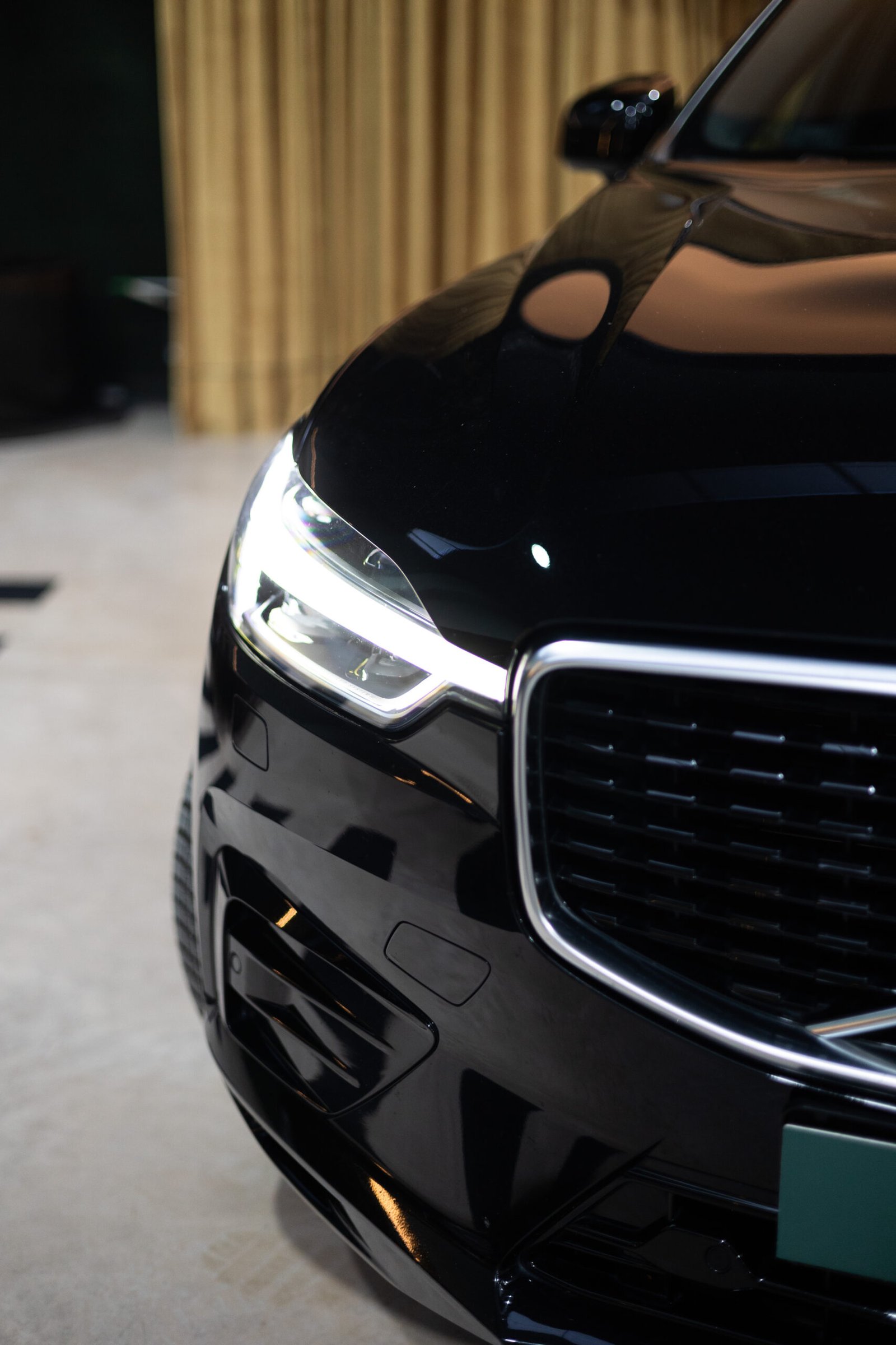 2019 VOLVO XC60 2.0 B4 D AWD RDesign Auto - Image 13