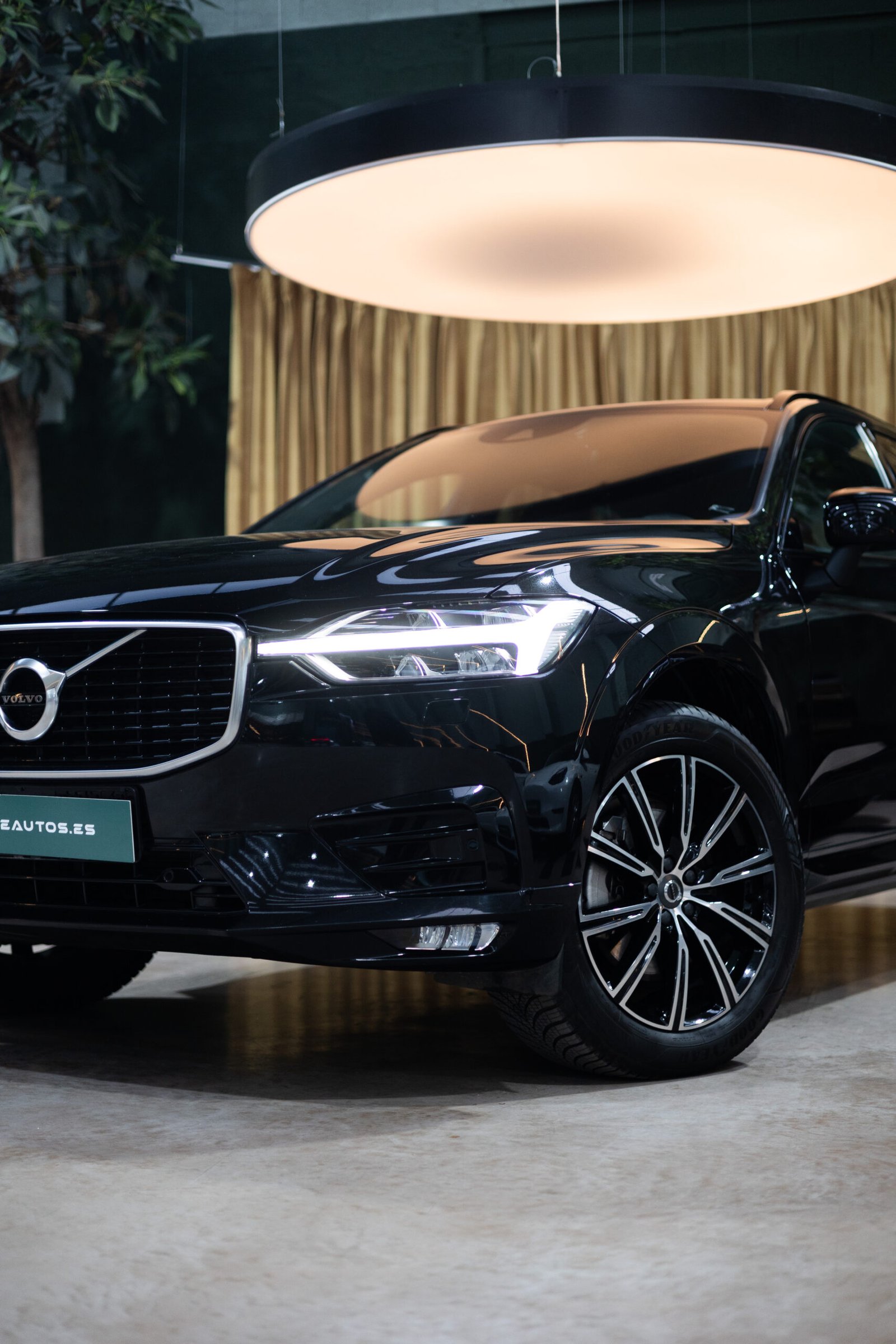 2019 VOLVO XC60 2.0 B4 D AWD RDesign Auto - Image 3