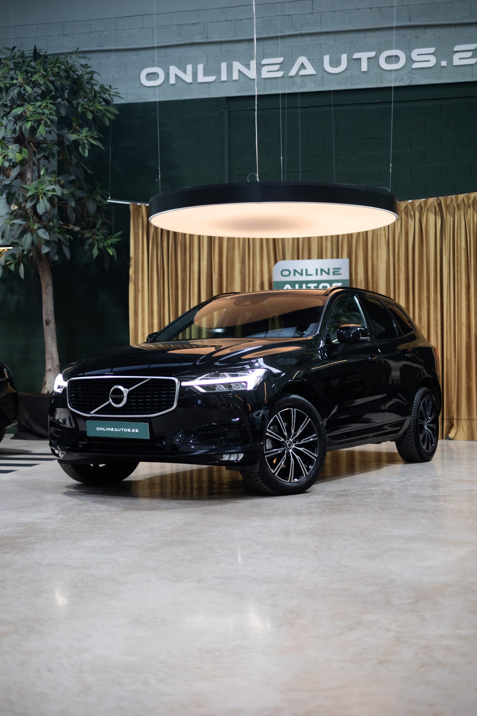 2019 VOLVO XC60 2.0 B4 D AWD RDesign Auto