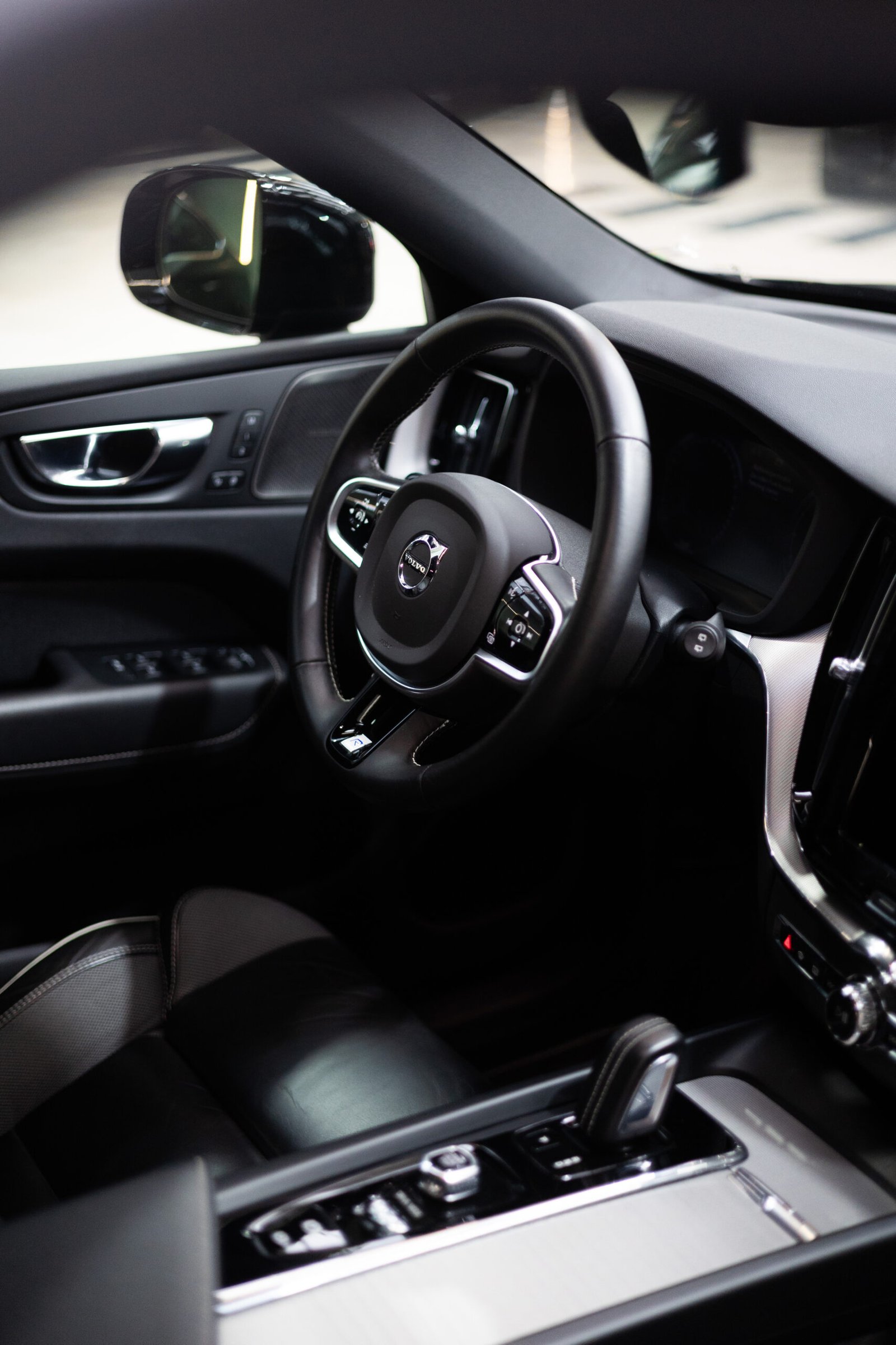 2019 VOLVO XC60 2.0 B4 D AWD RDesign Auto - Image 19