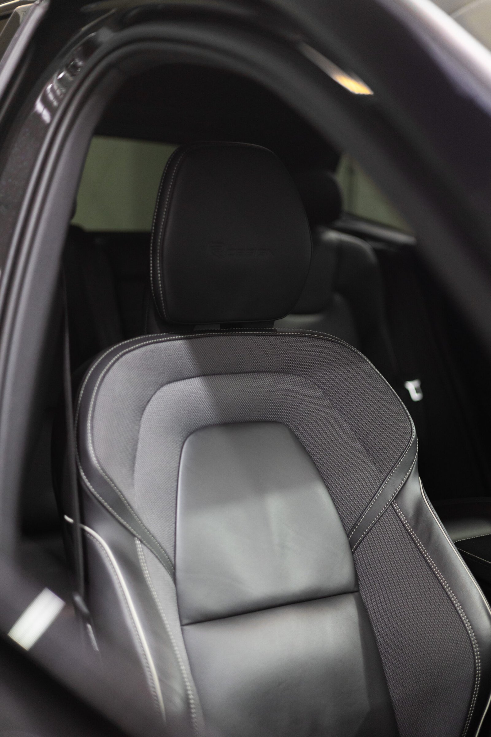 2019 VOLVO XC60 2.0 B4 D AWD RDesign Auto - Image 18