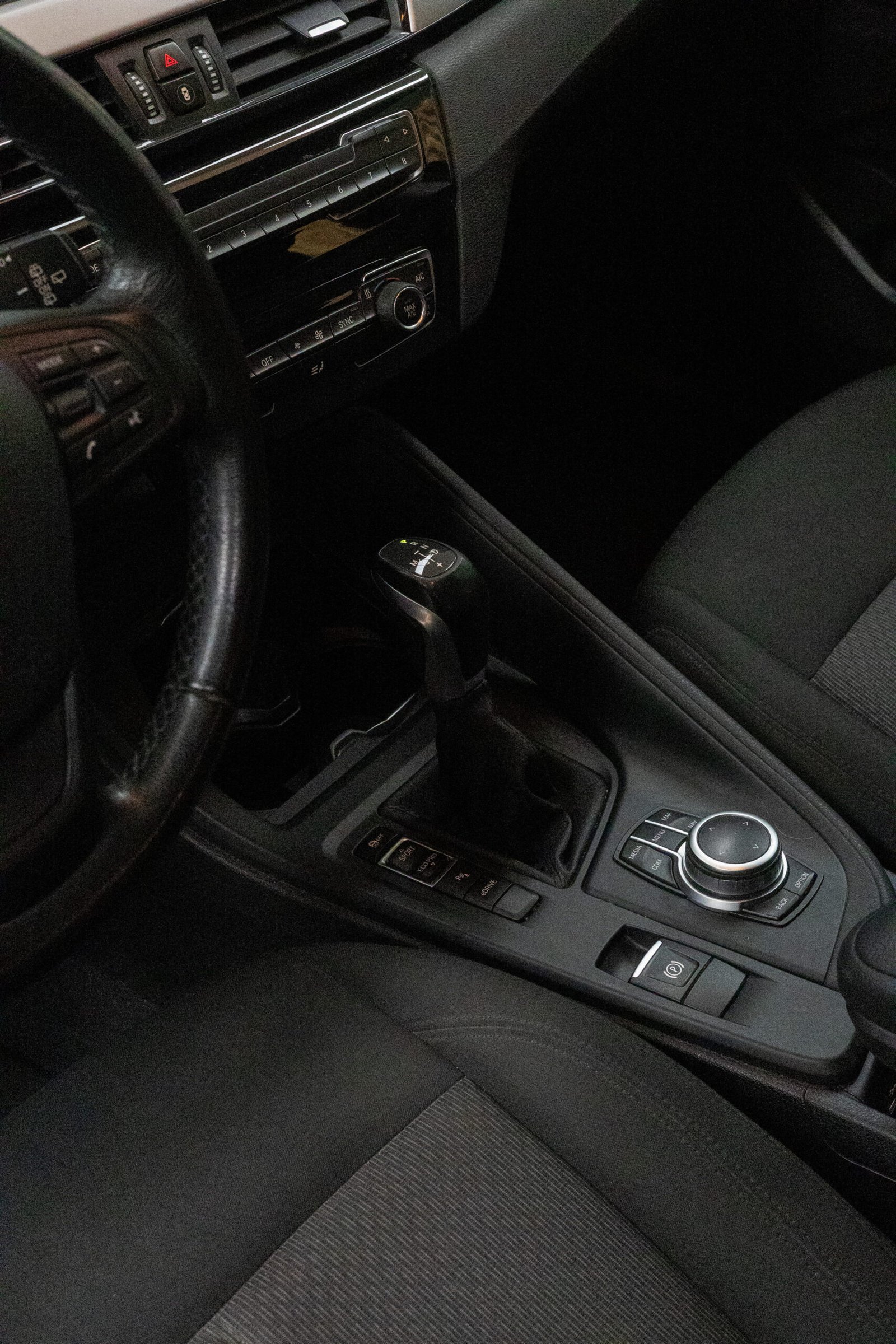 2020 BMW X1 xDrive25e - Imagen 24